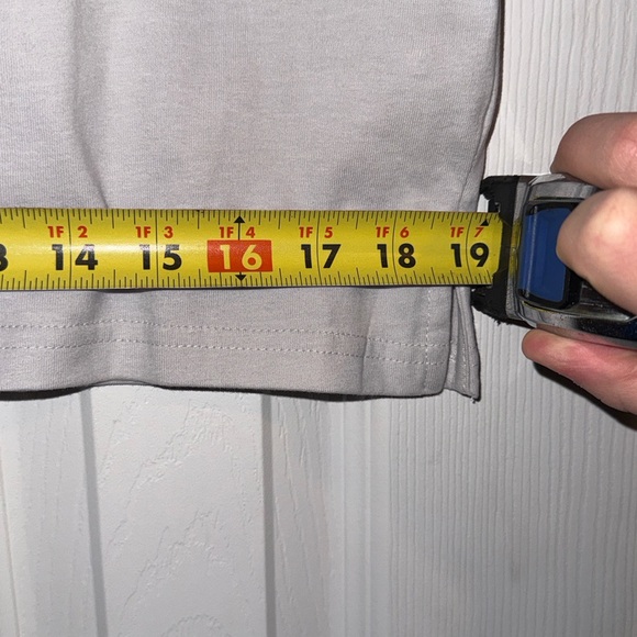 GAP Men's Light Gray Short Sleeve Henley - Picture 6 of 6